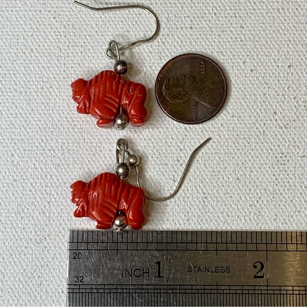 Vintage Southwestern Hand Carved Red Block Coral Buffalo Fetish Dangle Earrings - Picture 16 of 16